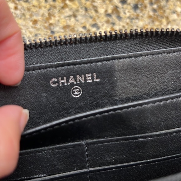 Chanel Wallet - Picture 5 of 17